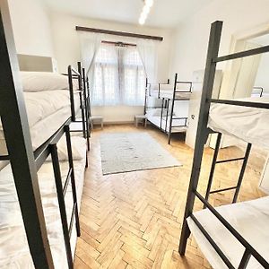 Dormitory Room Mixed